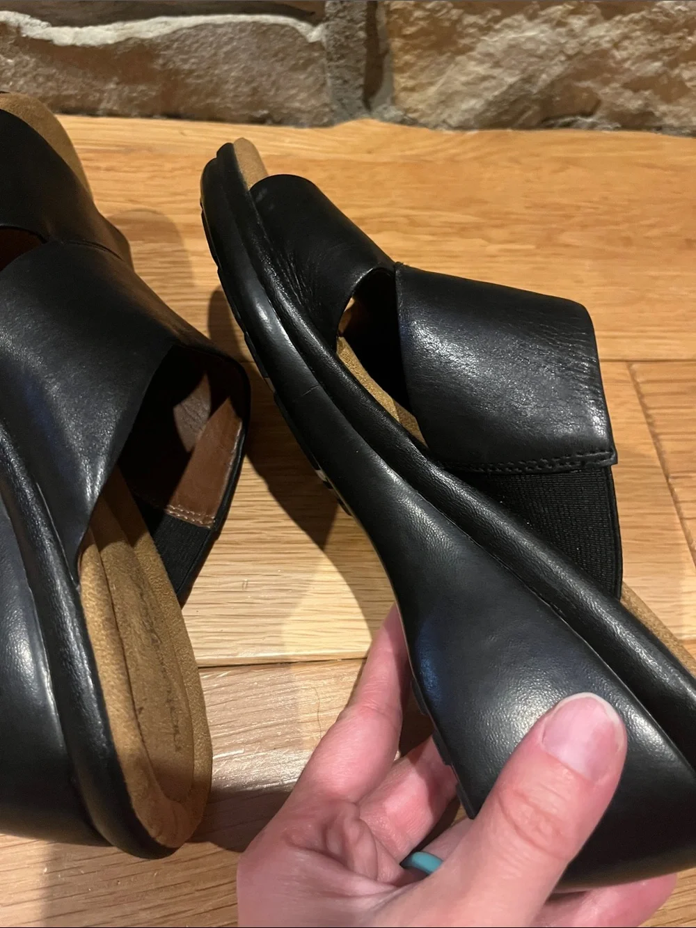 Natural Soul by Naturalizer Black Leather Wedge Sandals Size 10M